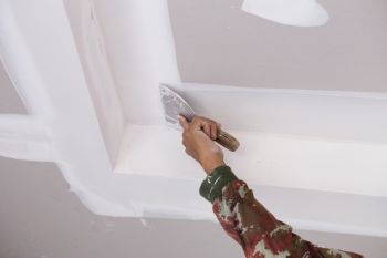 Drywall Repair in Valrico, Florida by Affordable Screening & Painting LLC